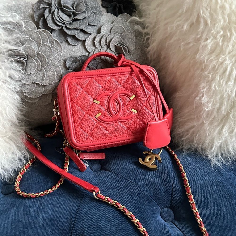 CHANEL Small Filigree Vanity Case Crossbody Bag
